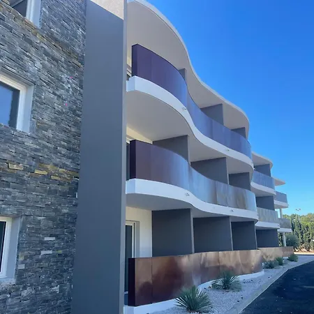 108 2 Personnes Tennis Apartment *